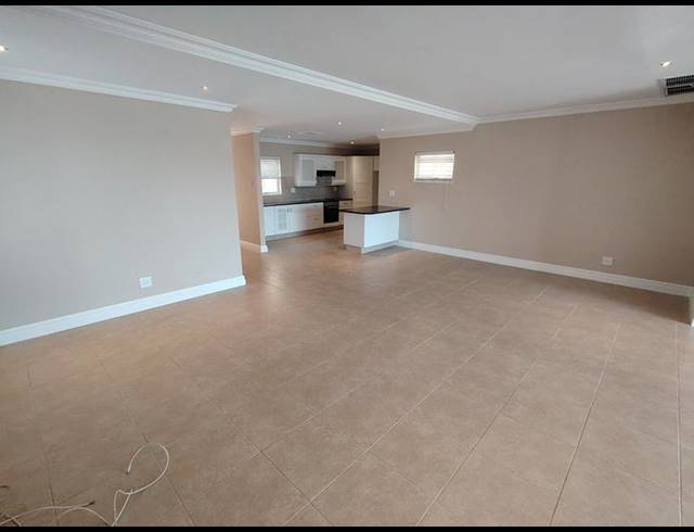 3 BEDROOM APARTMENT FOR SALE IN LA LUCIA